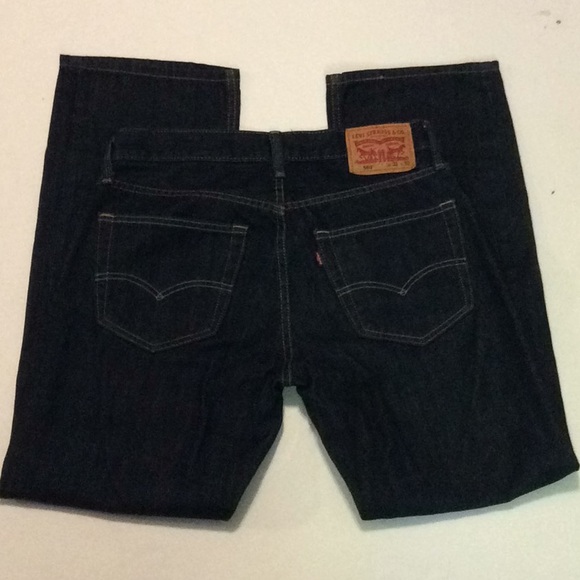 Levi’s 559 Mens NWOT Straight Jeans Sz 31X32 - Picture 1 of 7